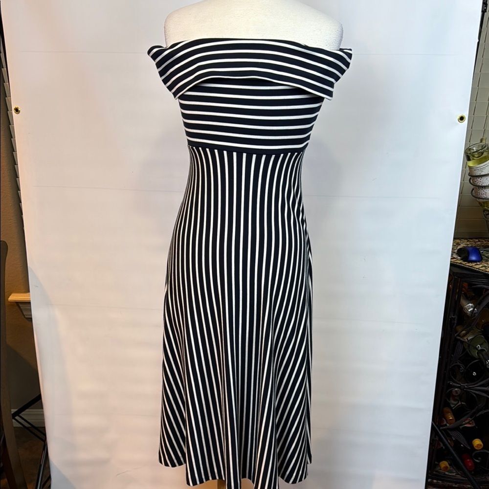 Banana Republic Black and White striped Off-Shoulder Fit and Flare Dress, Size 6